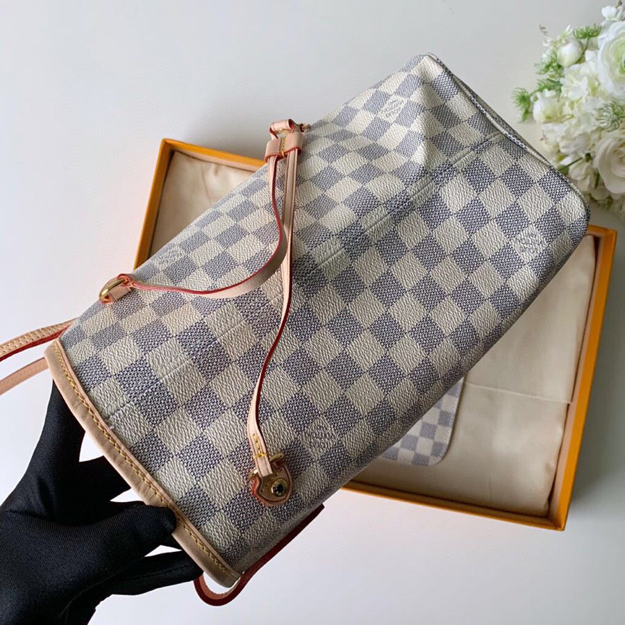 l**is V*t*n neverfull mm