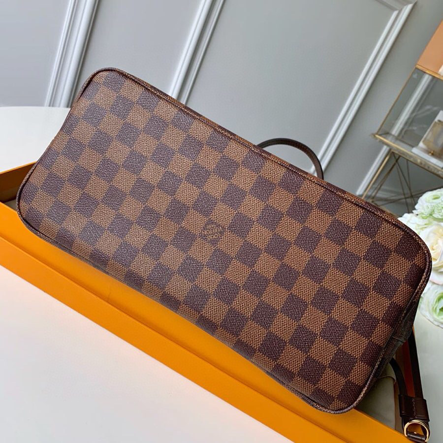 l**is V*t*n neverfull mm