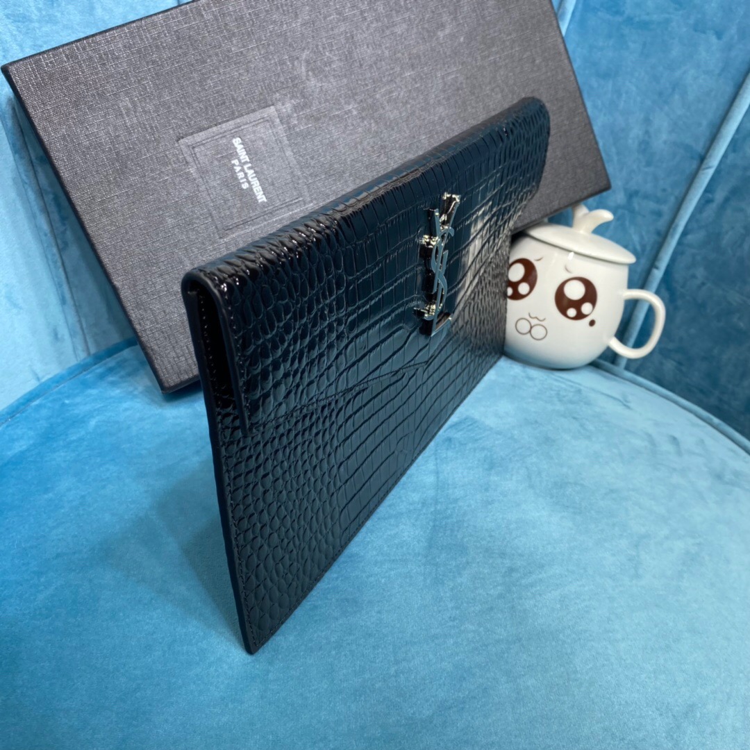 YSL Uptown