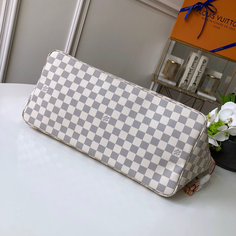 l**is V*t*n neverfull gm
