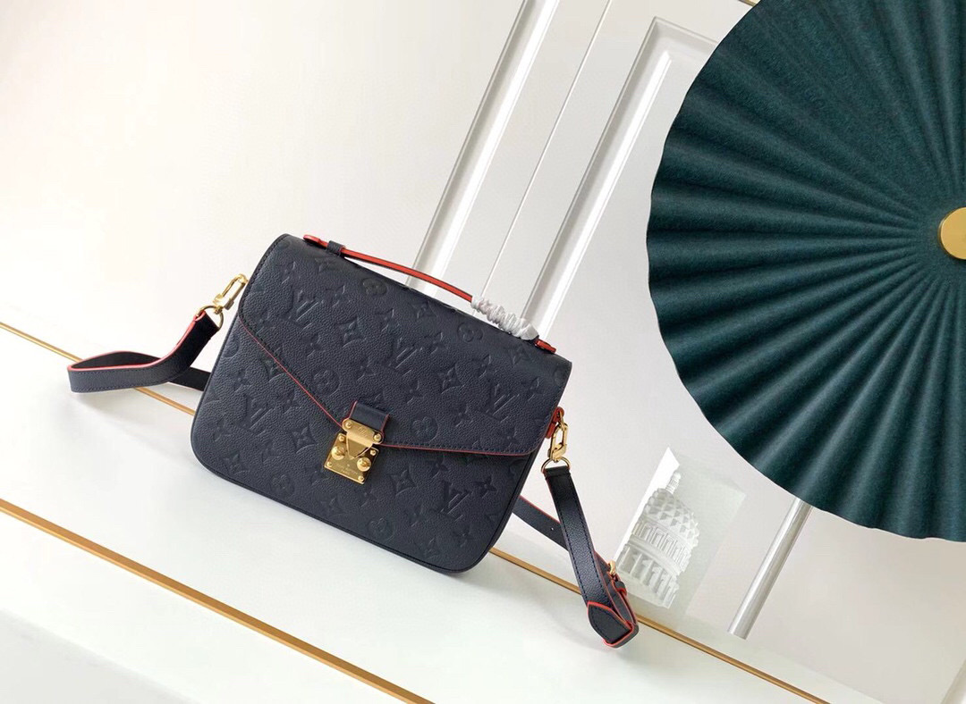 l**is V*t*n pochette metis