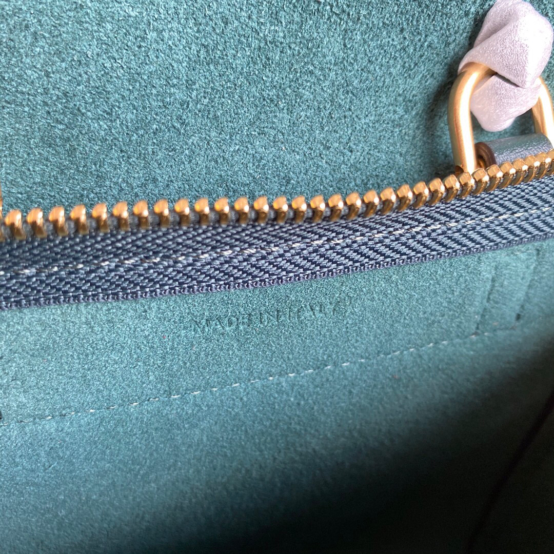 Ce**e belt bag