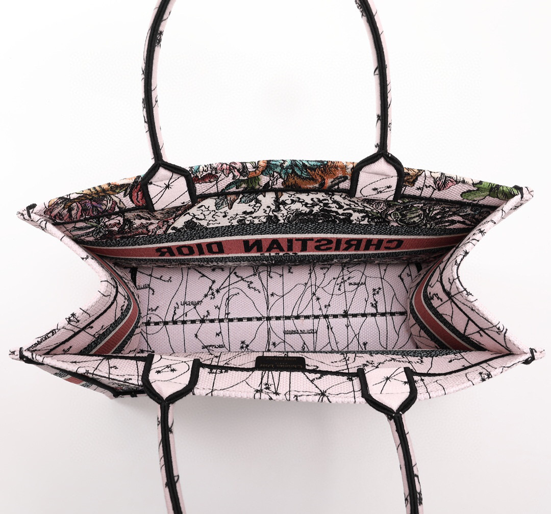 D*or book tote