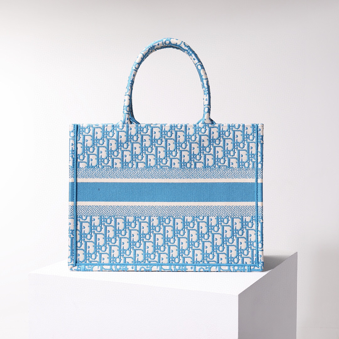 D*or book tote