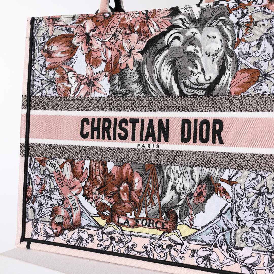 D*or book tote