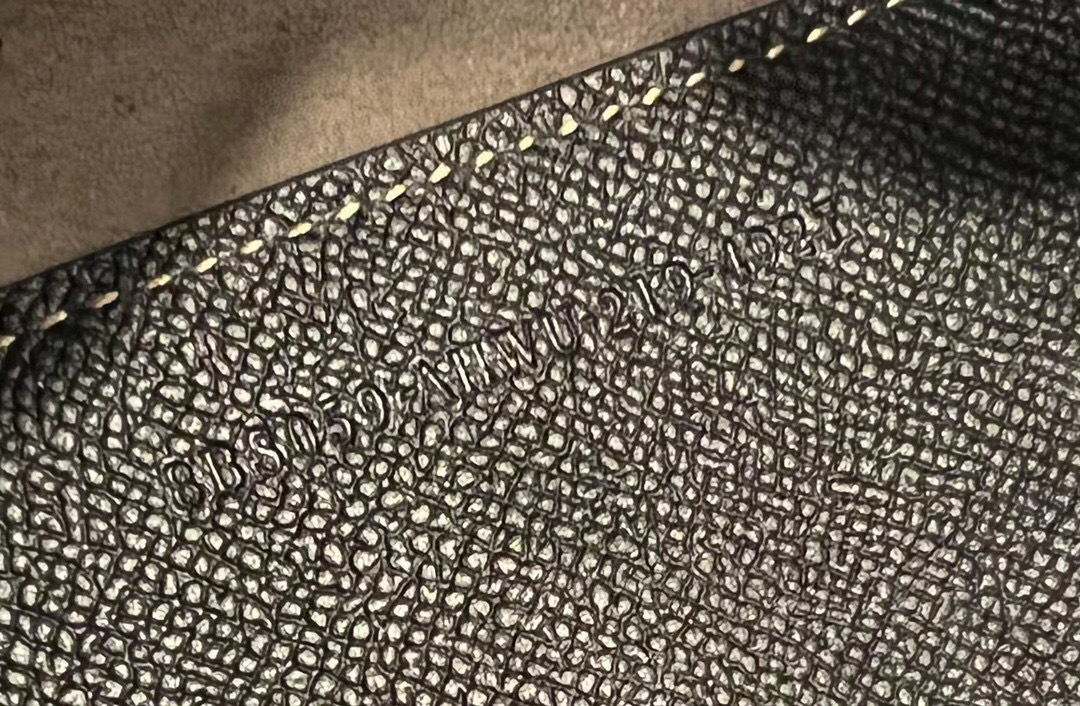 F**di tote