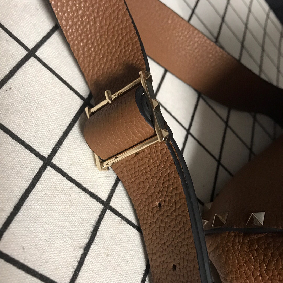 Va1e*ntin0 tote
