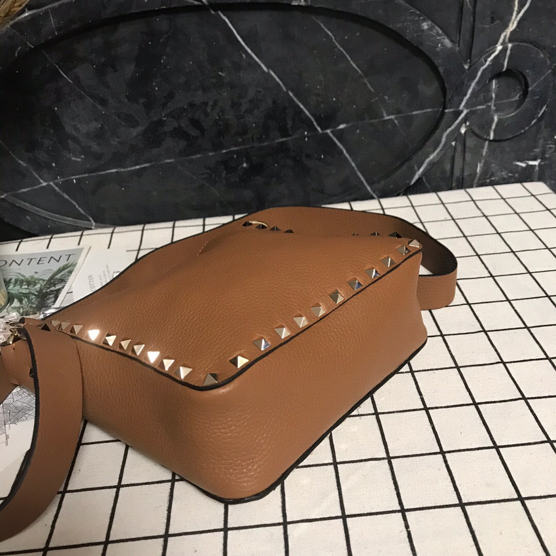 Va1e*ntin0 tote