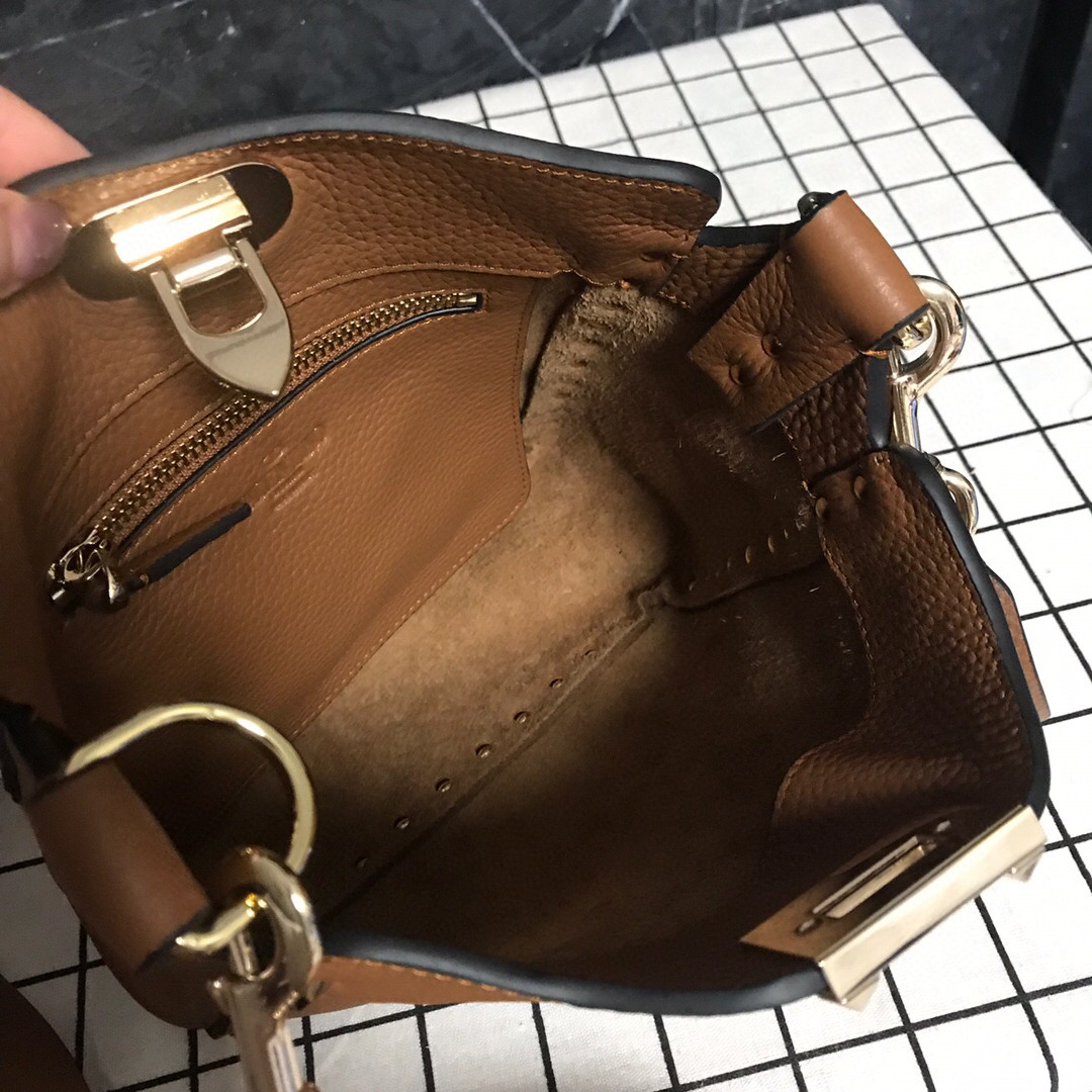 Va1e*ntin0 tote