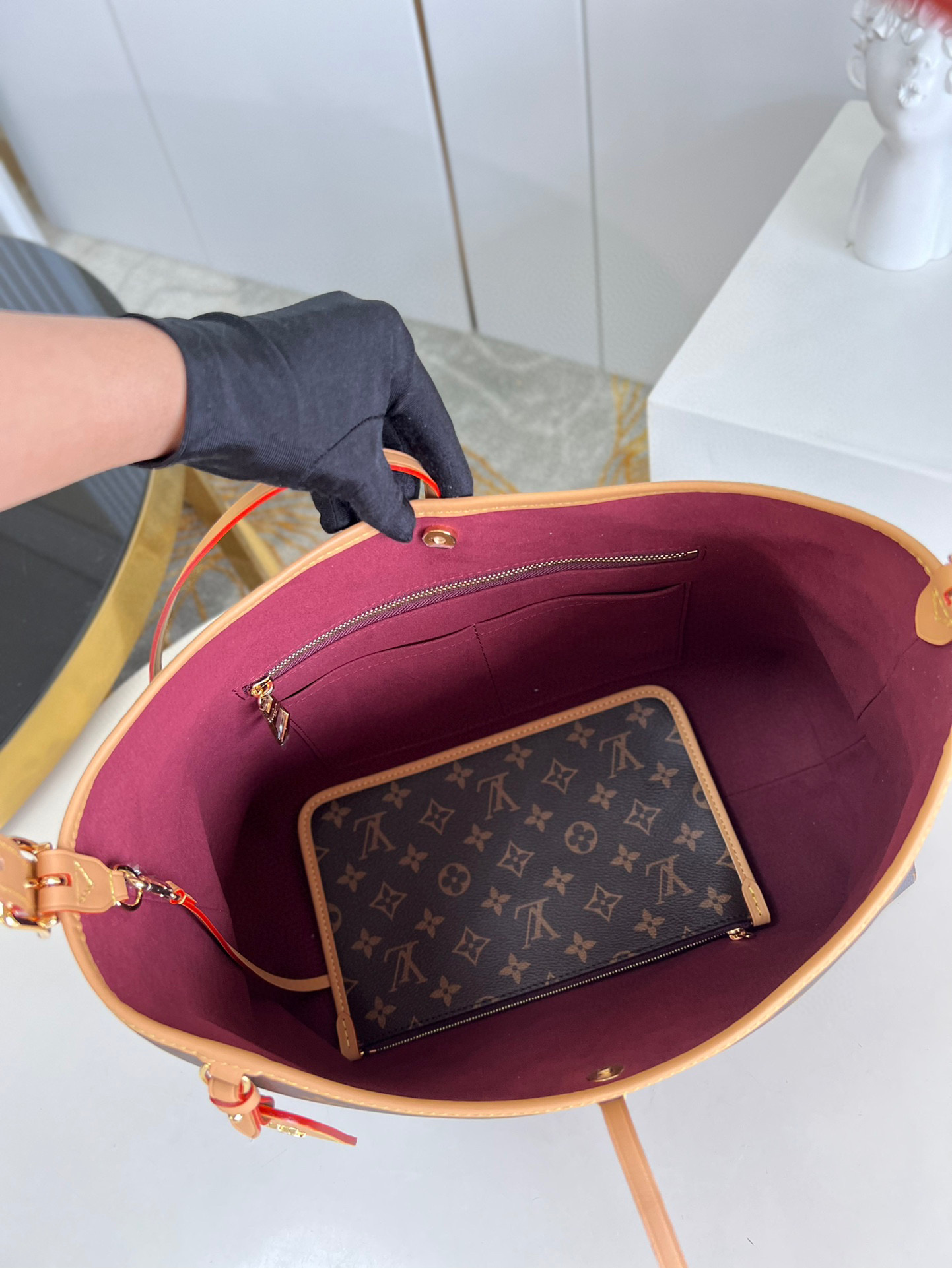 l**is V*t*n carryall mm