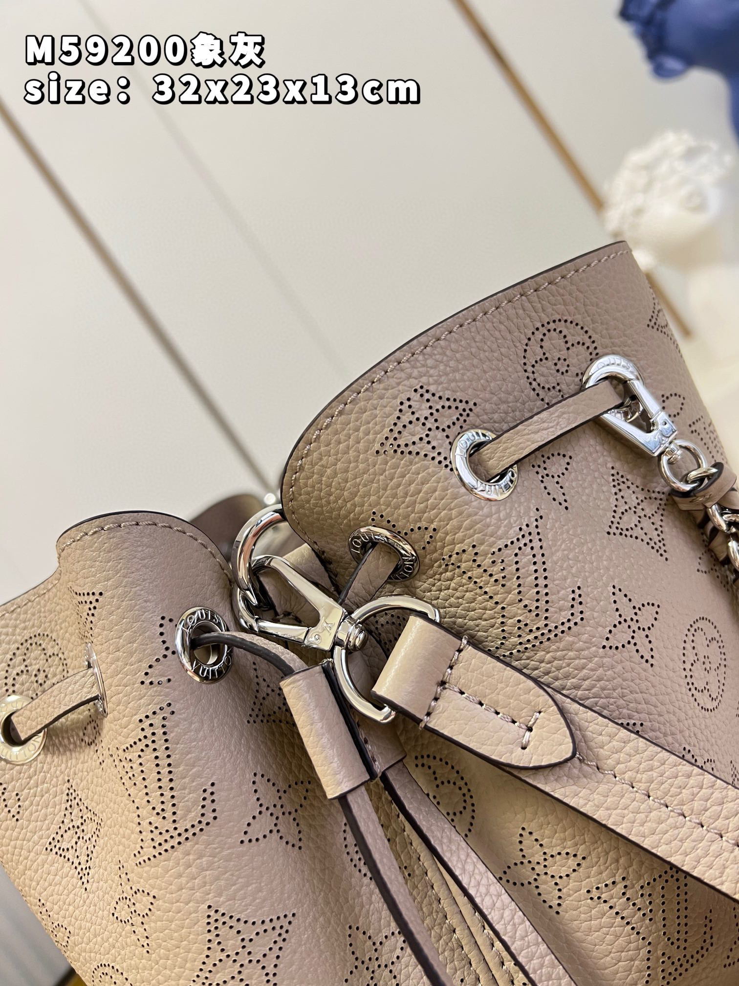 l**is V*t*n bella tote