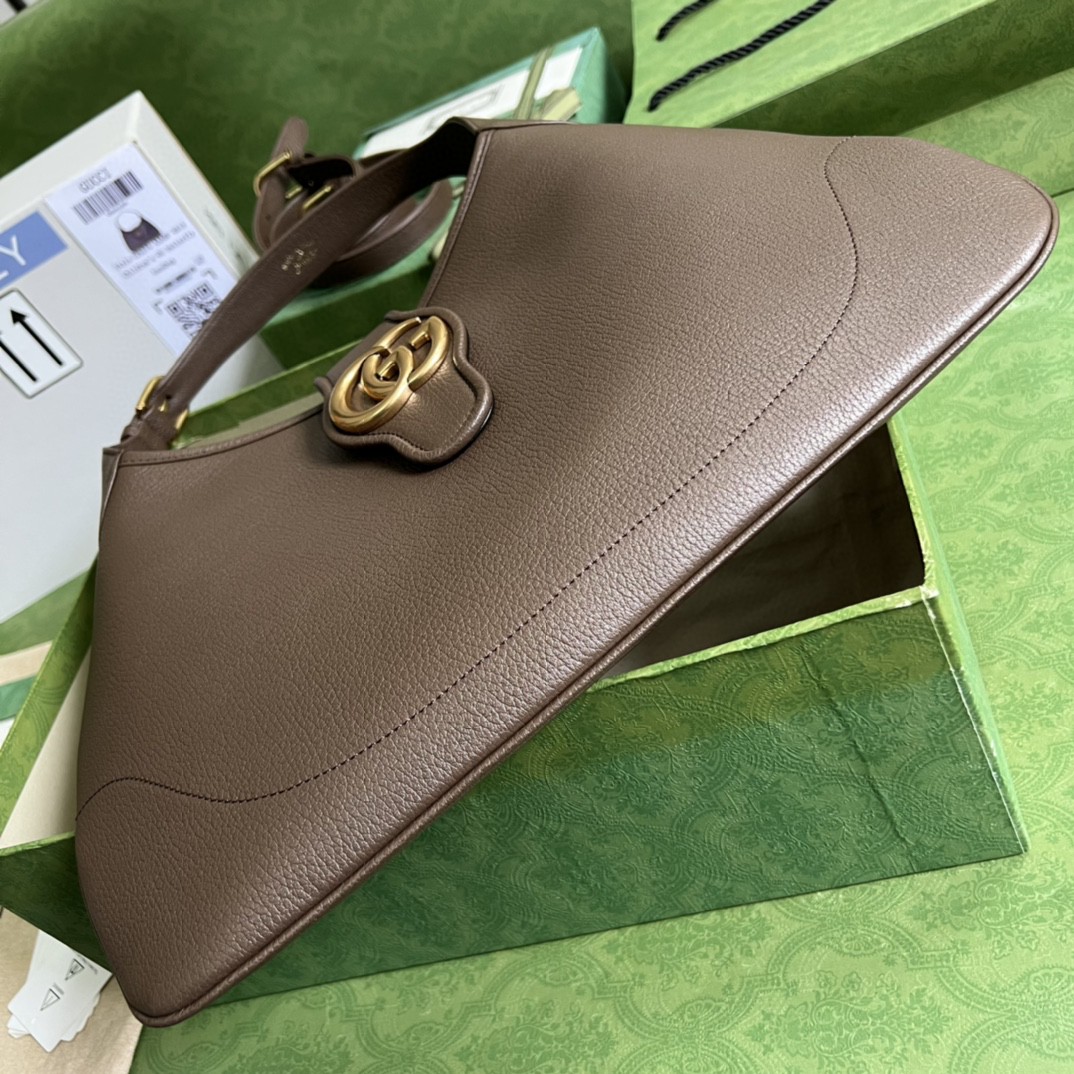 G*u*i aphrodite medium shoulder bag