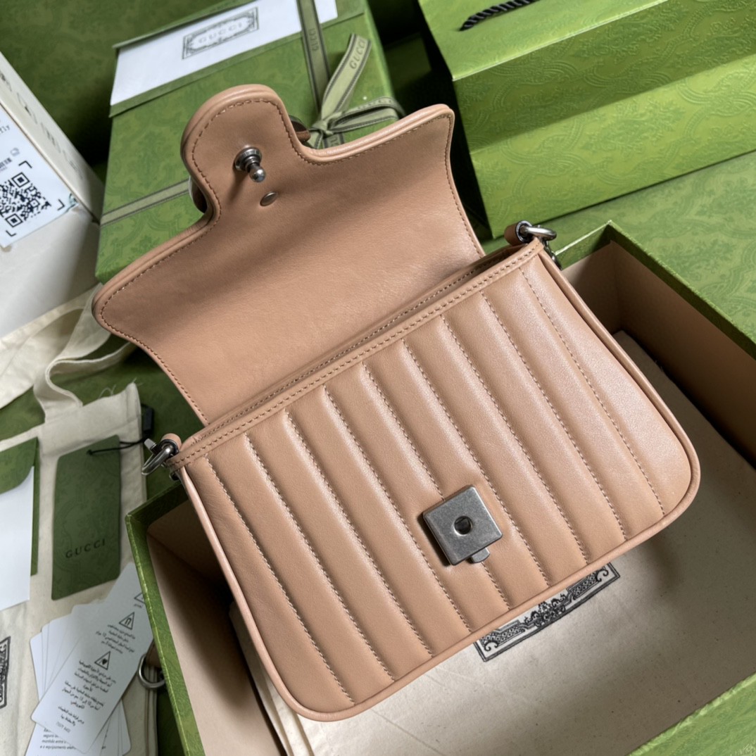 G*u*i gg marmont mini top handle bag