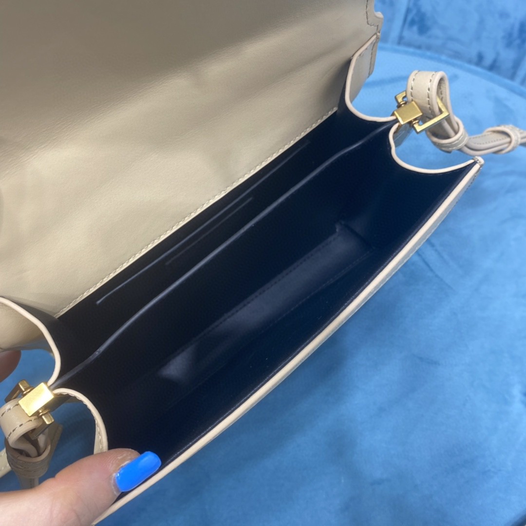 YSL Cassandra