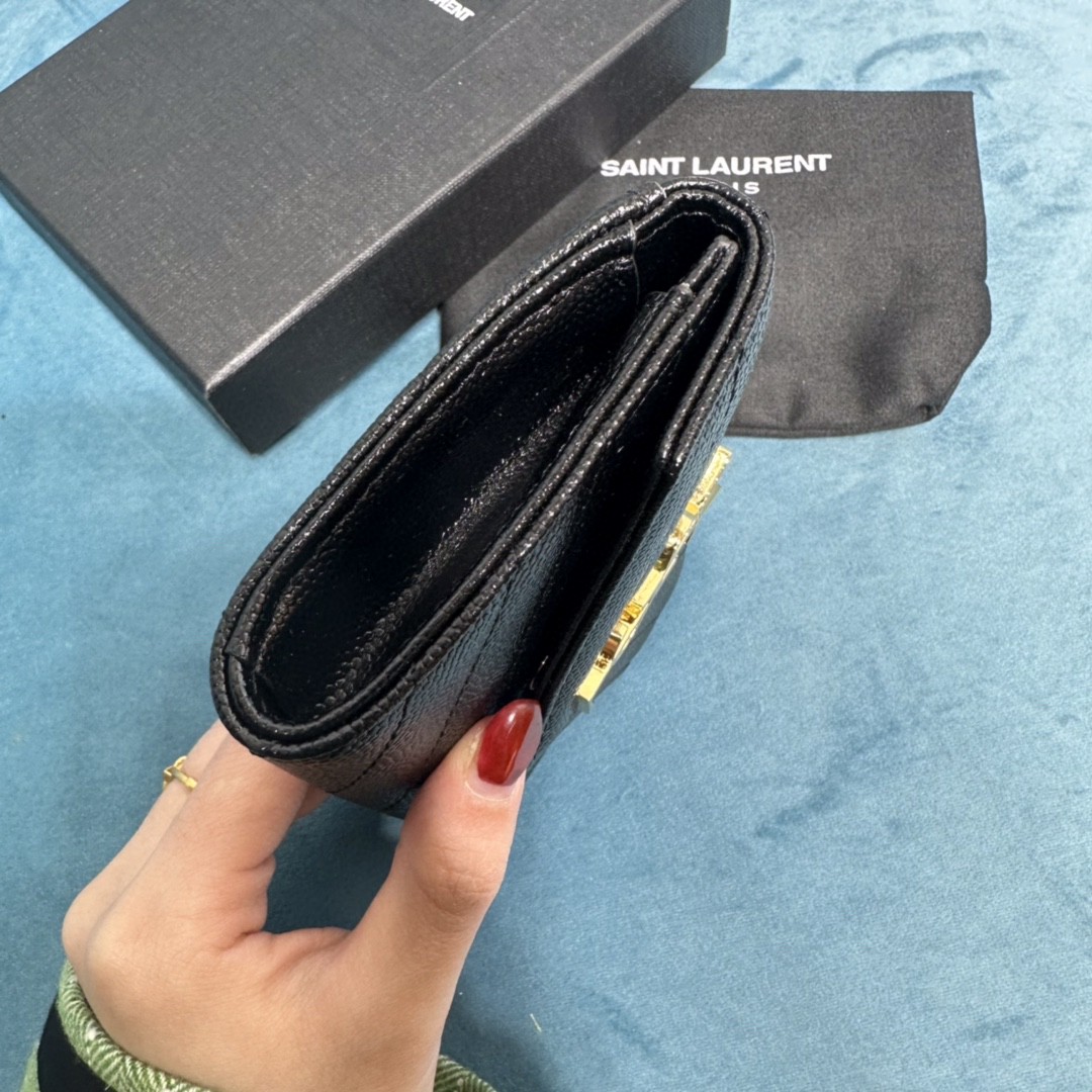 Y51 cassandre matelassÉ small envelope wallet