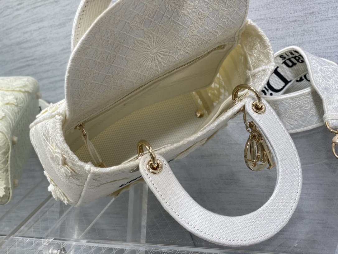 D*or medium lady d-lite bag