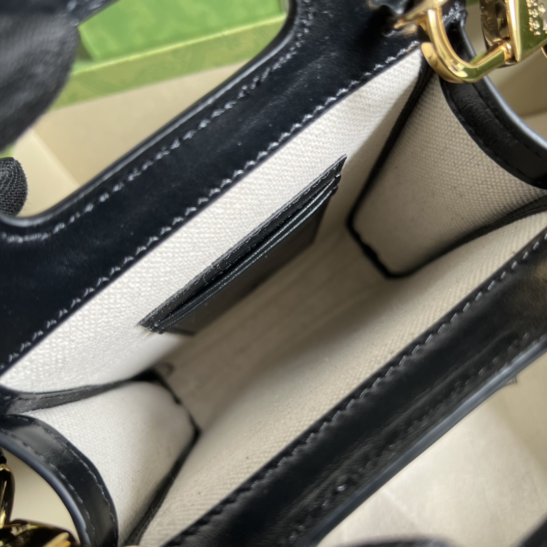G*u*i gg matelassÉ top handle mini bag