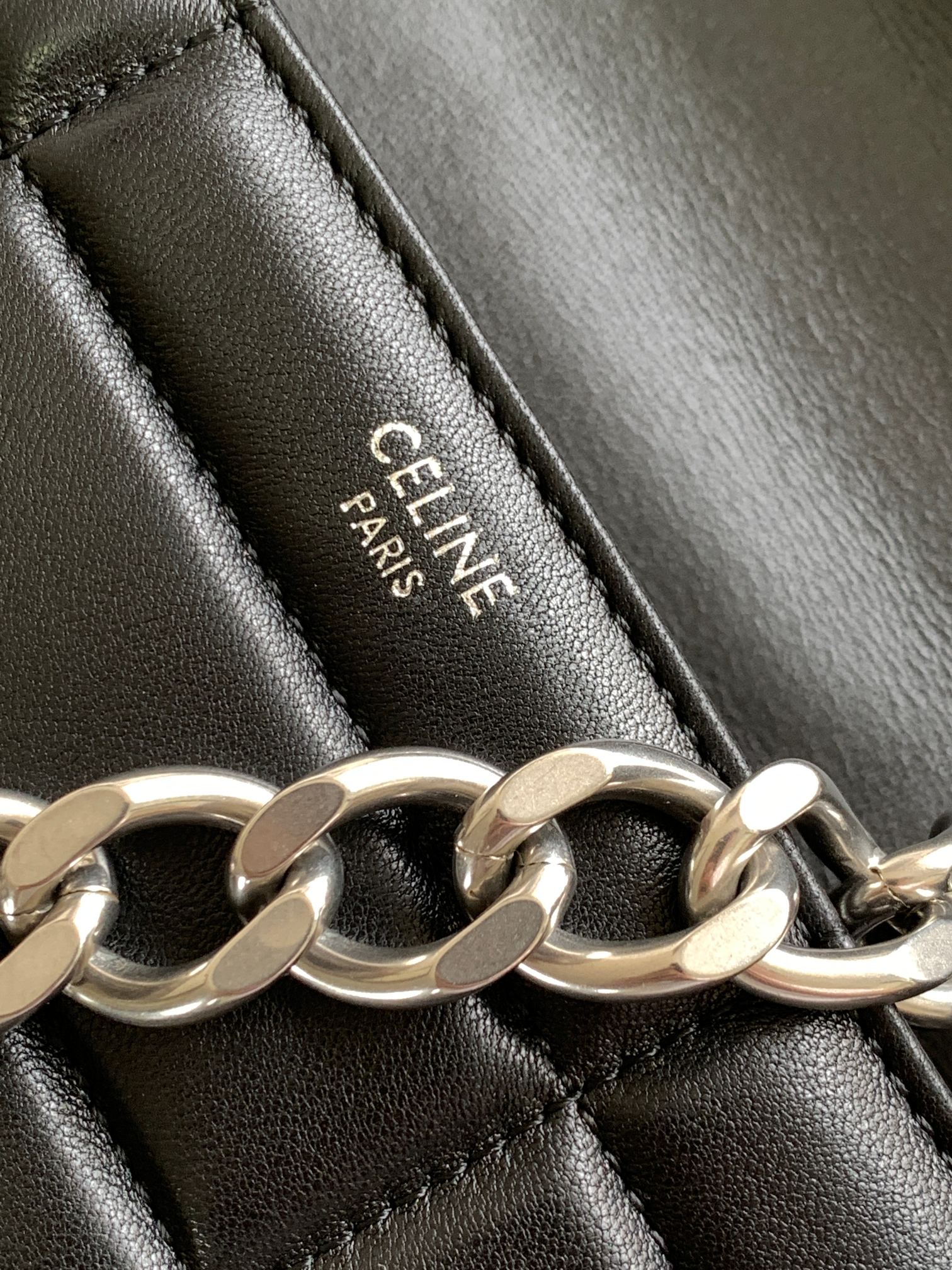 ce**e chain shoulder bag matelasse monoCh*0me