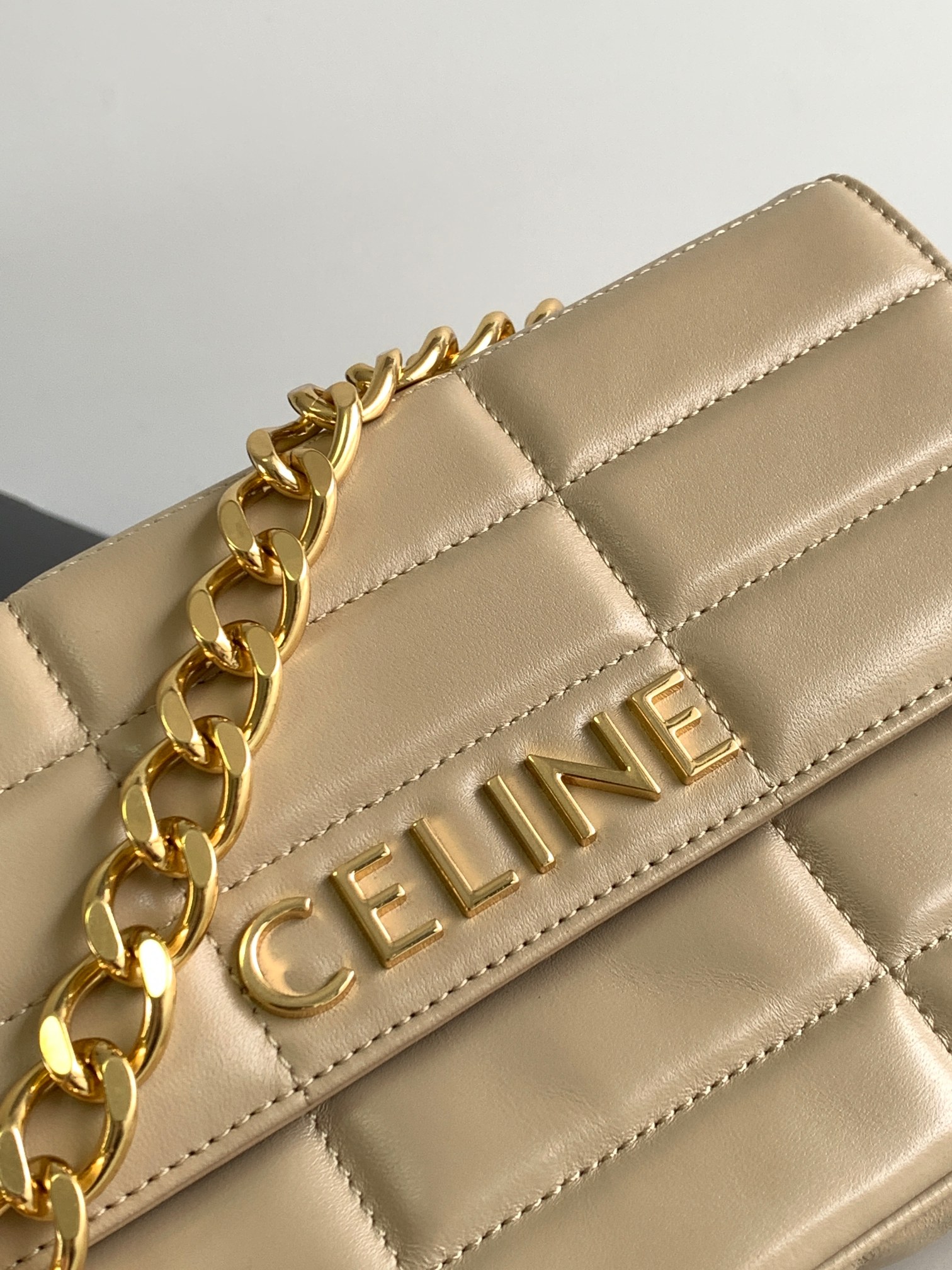 ce**e chain shoulder bag matelasse monoCh*0me