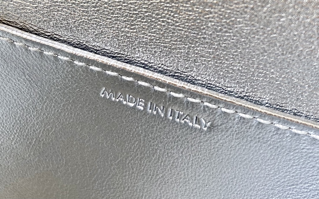 Ce**e mini triomphe