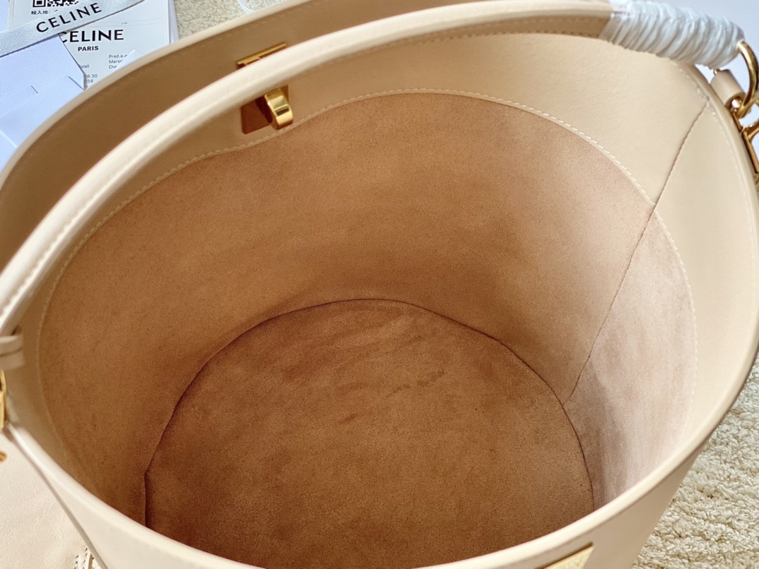 Ce**e bucket 16