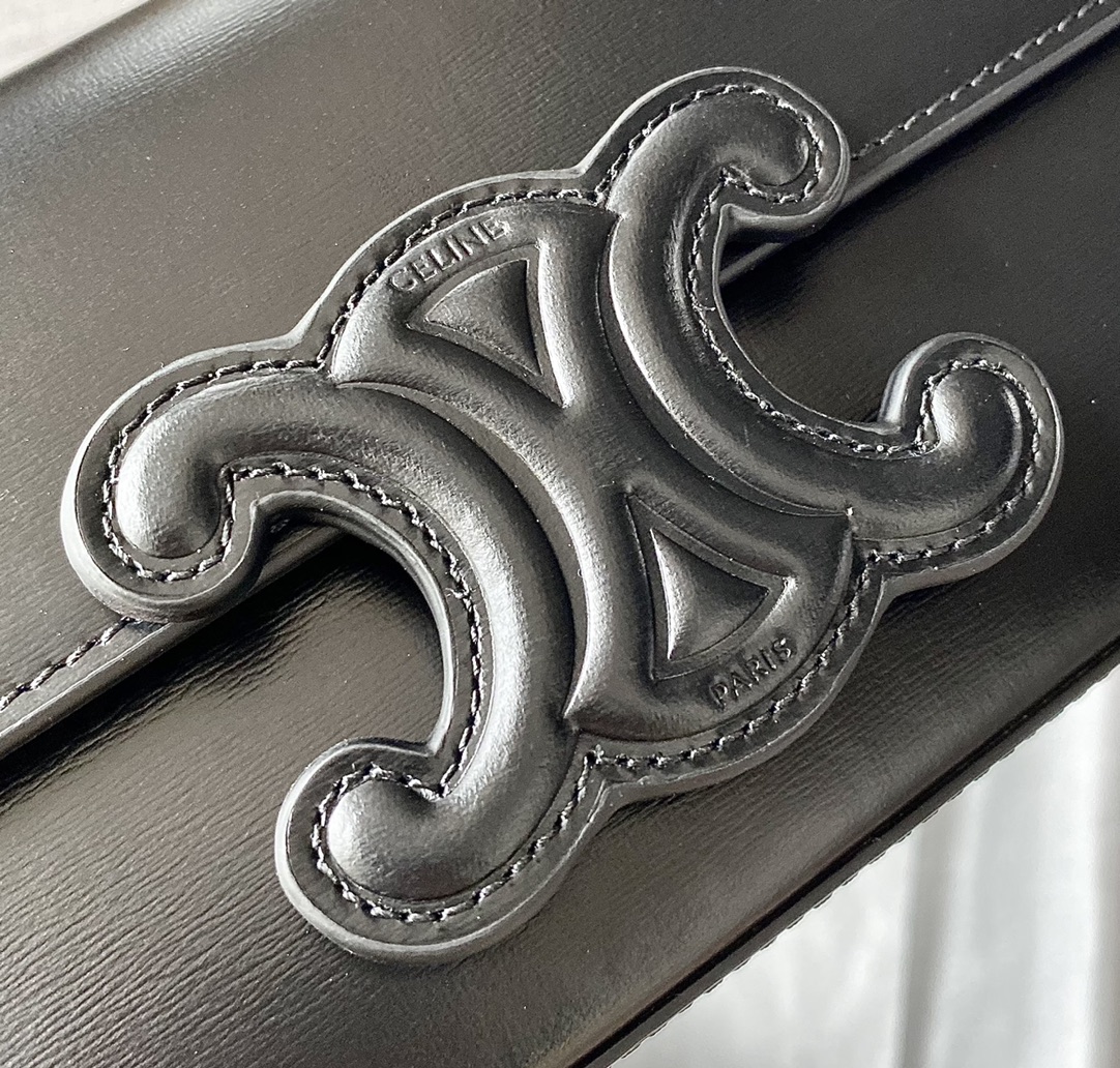 Ce**e cuir triomphe