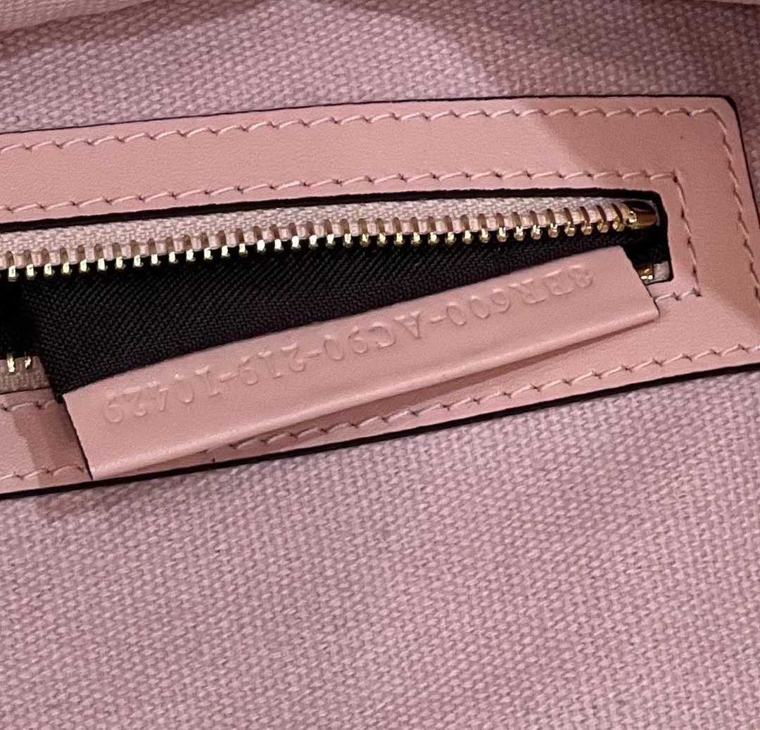 F**di baguette ff canvas bag