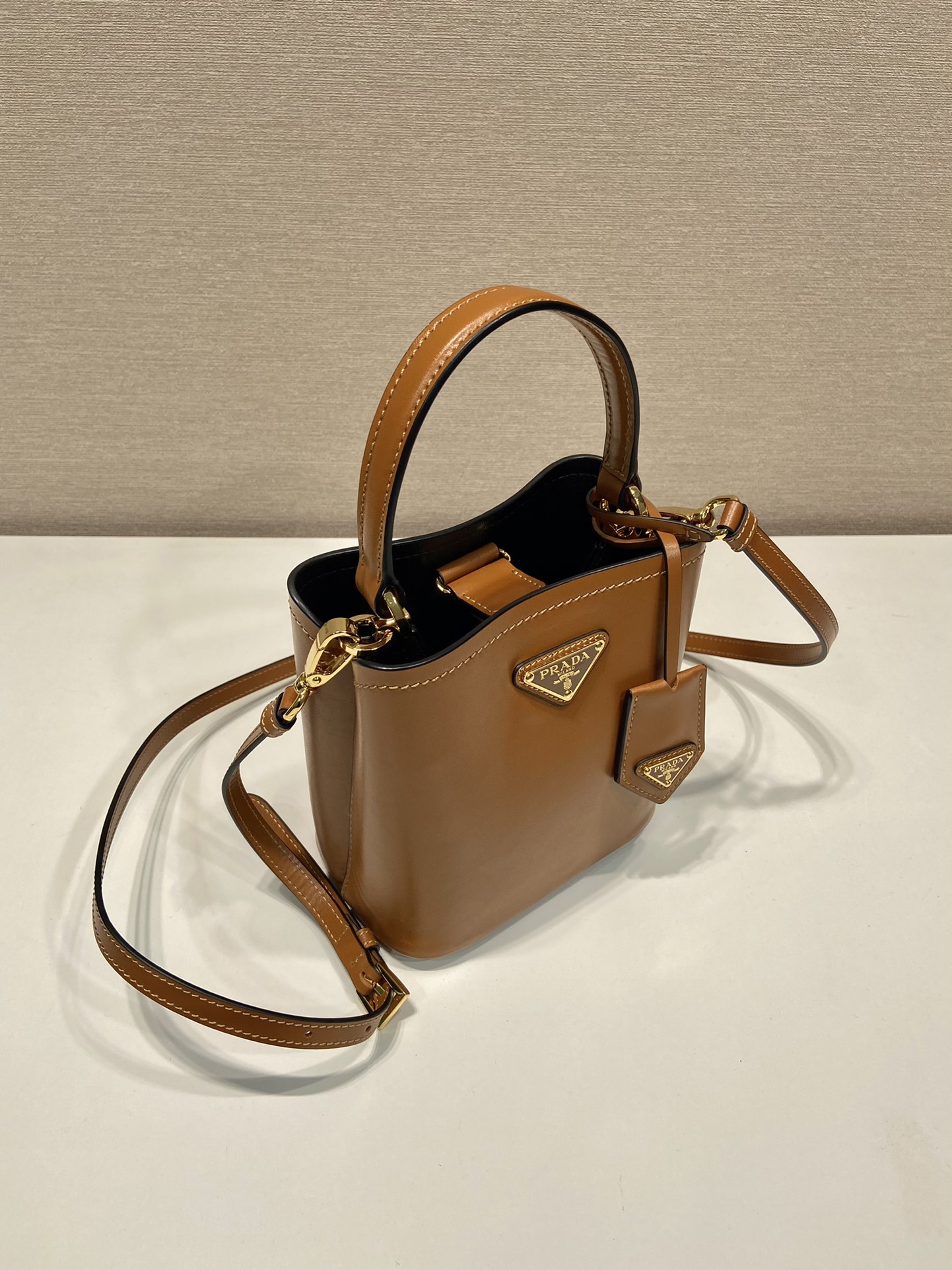 Pra*a panier mini-bag