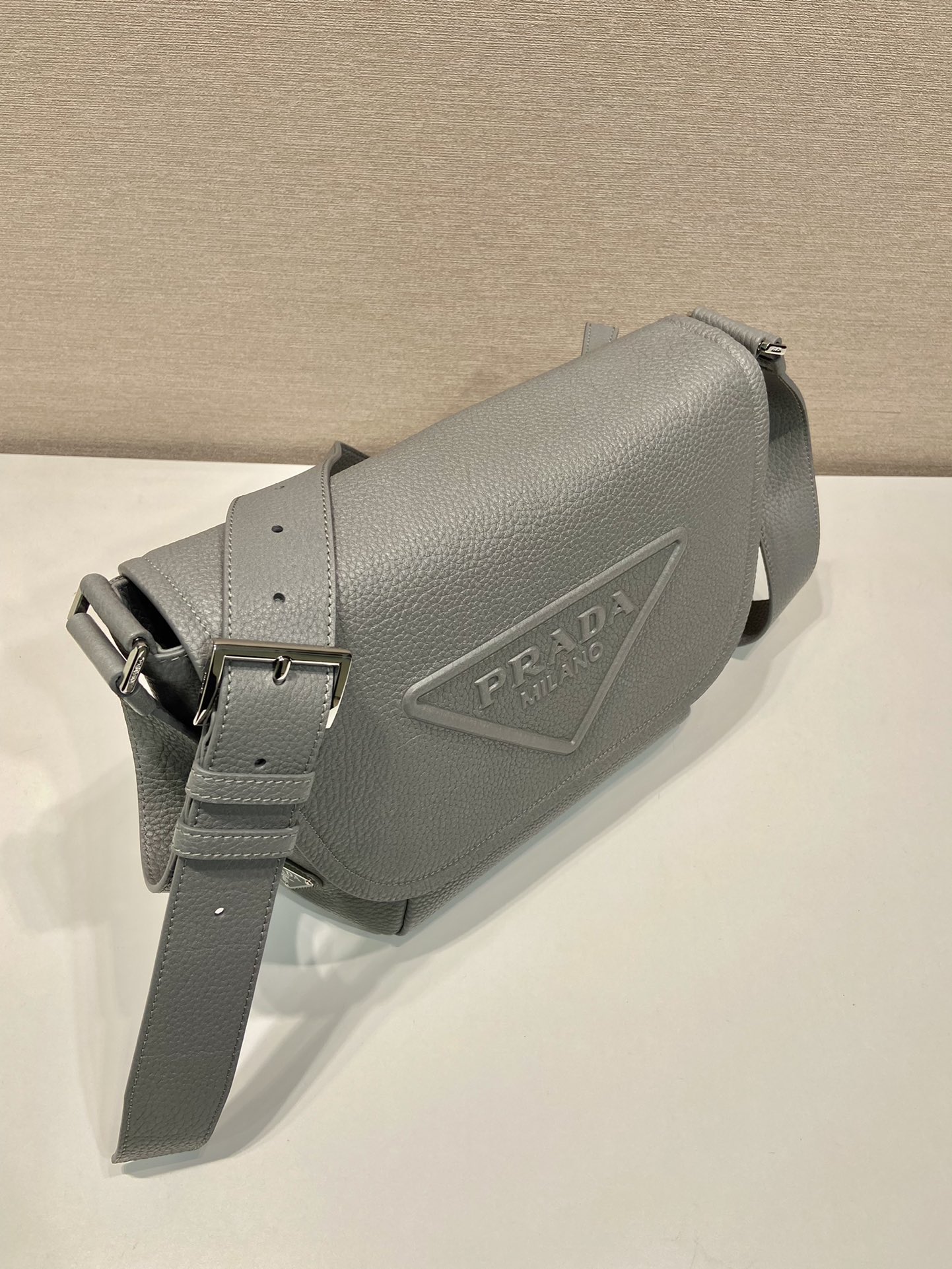 Pra*a leather bag with shoulder strap