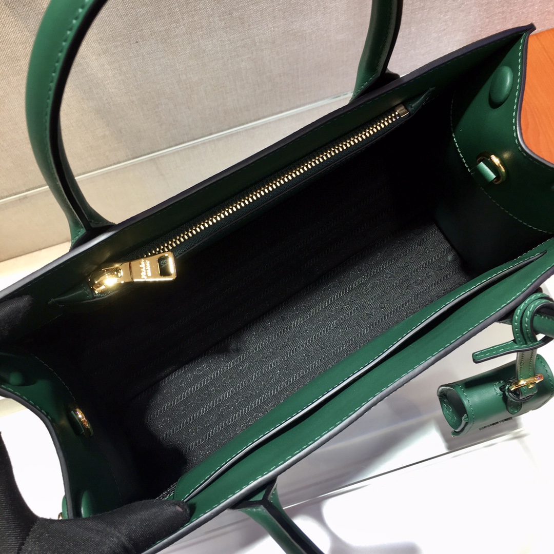 pra*a monoCh*0me medium saffiano bag