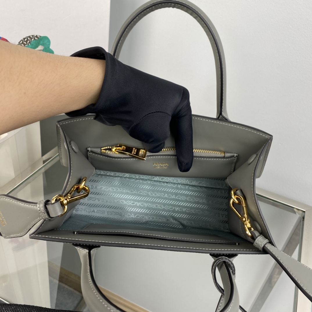 pra*a monoCh*0me small saffiano bag