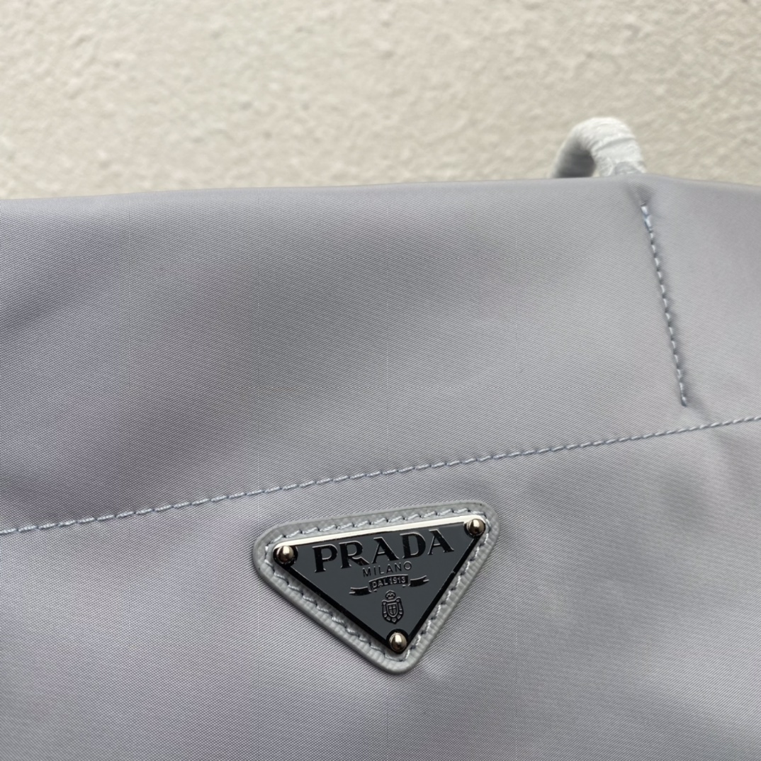 Pra*a re-nylon and saffiano leather tote bag