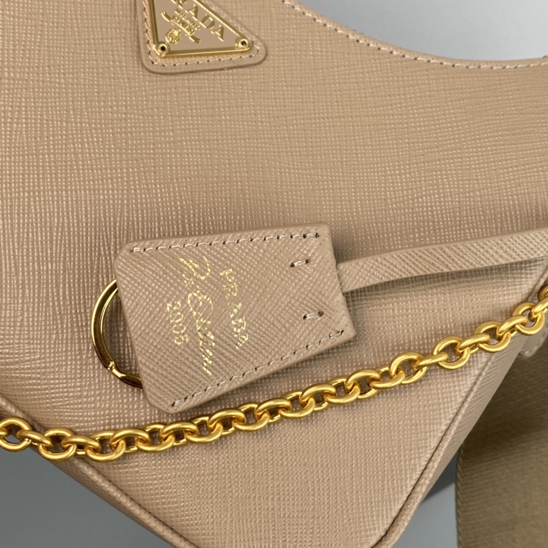 Pra*a re-edition 2005 saffiano leather bag