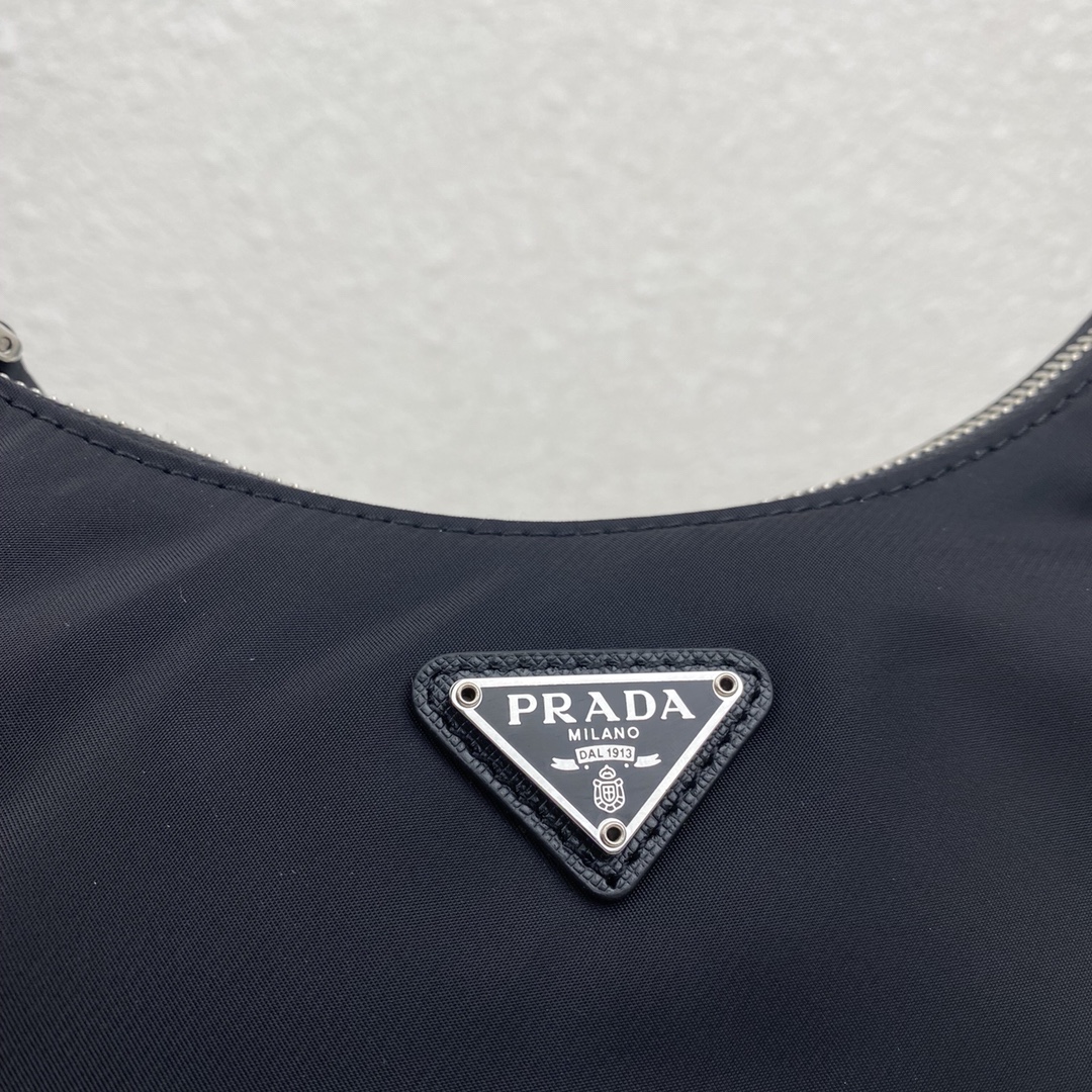 Pra*a re-edition 2005 re-nylon mini bag