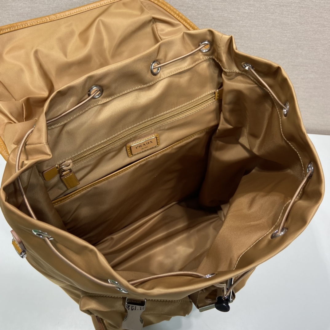 Pra*a  backpack