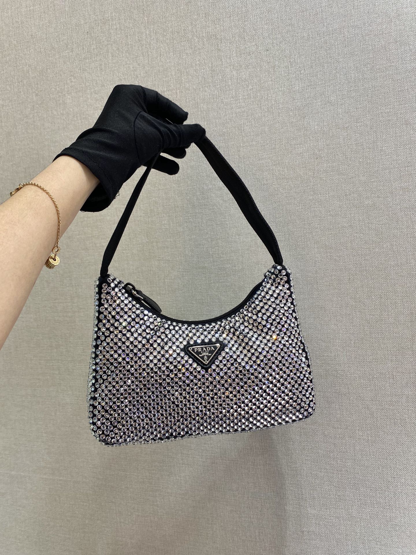 Pra*a hobo bag