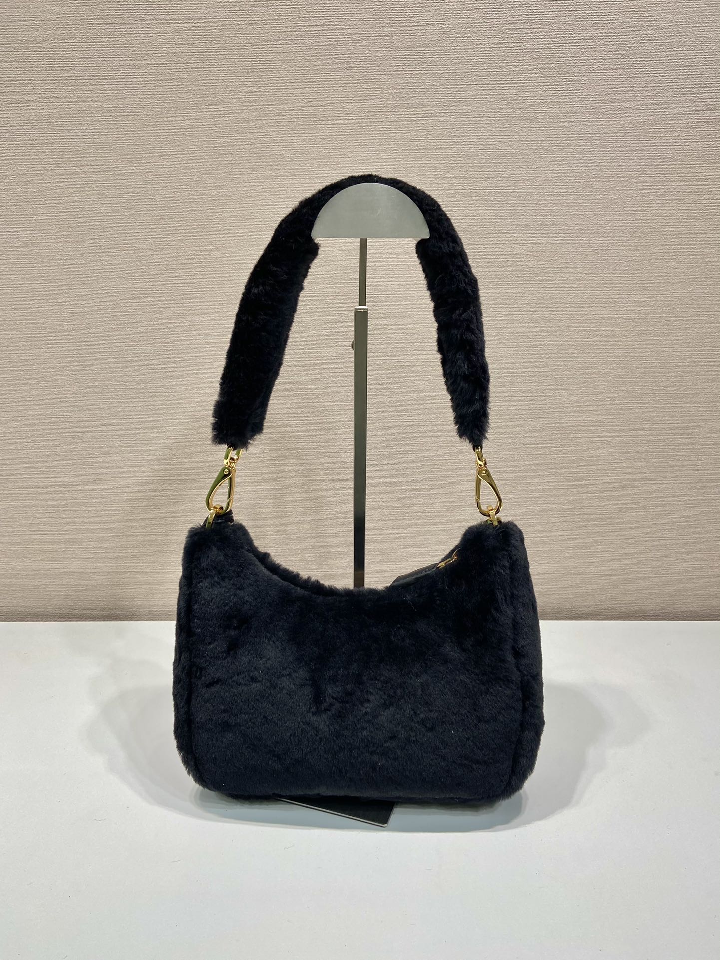 Pra*a re-edition 1995 hobo bag