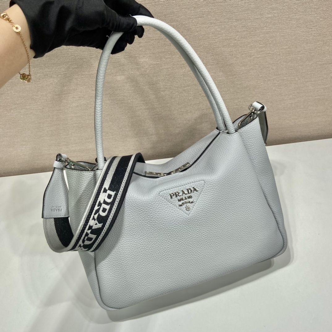 Pra*a large leather handbag