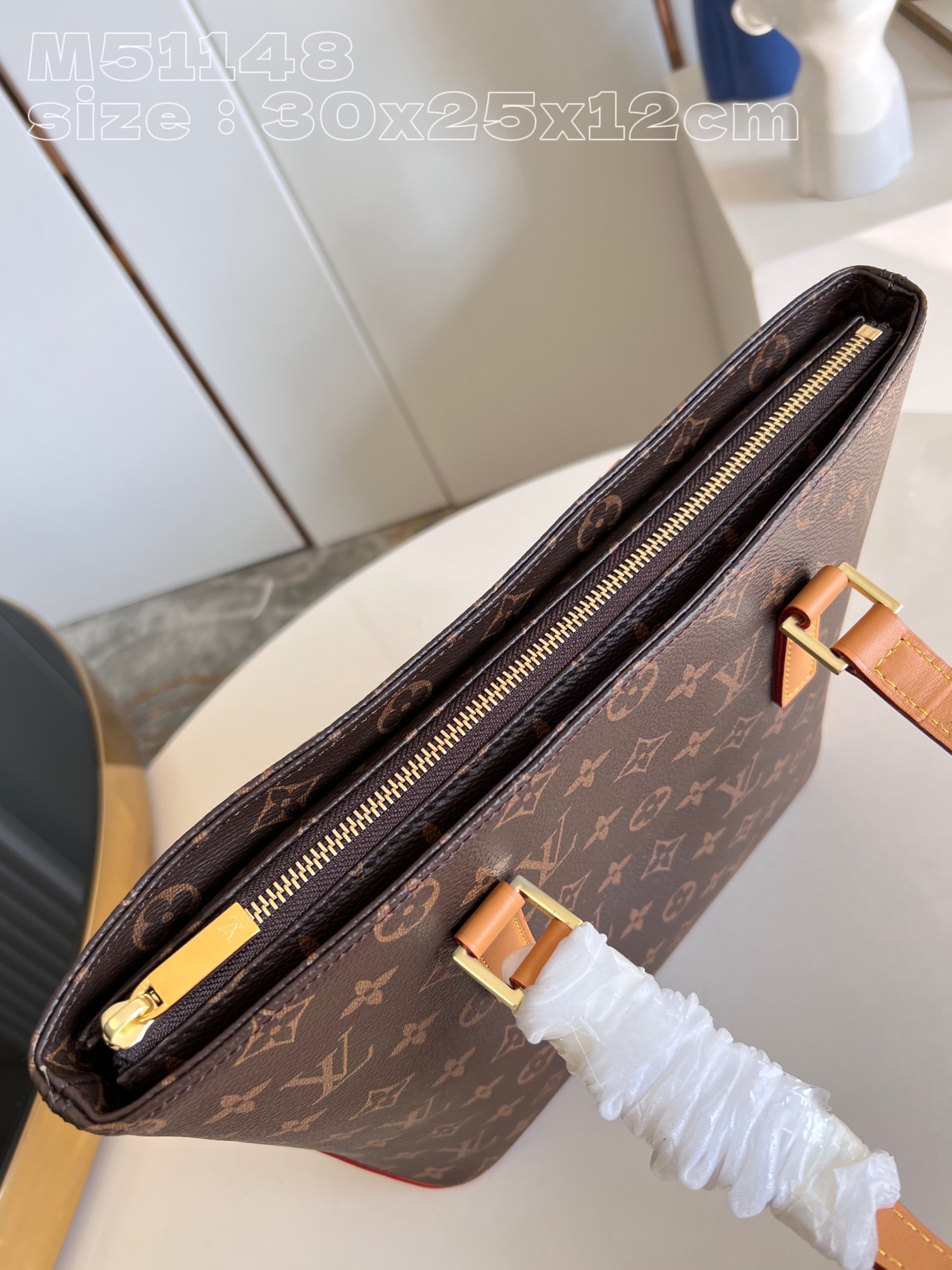 l**is V*t*n small handbag
