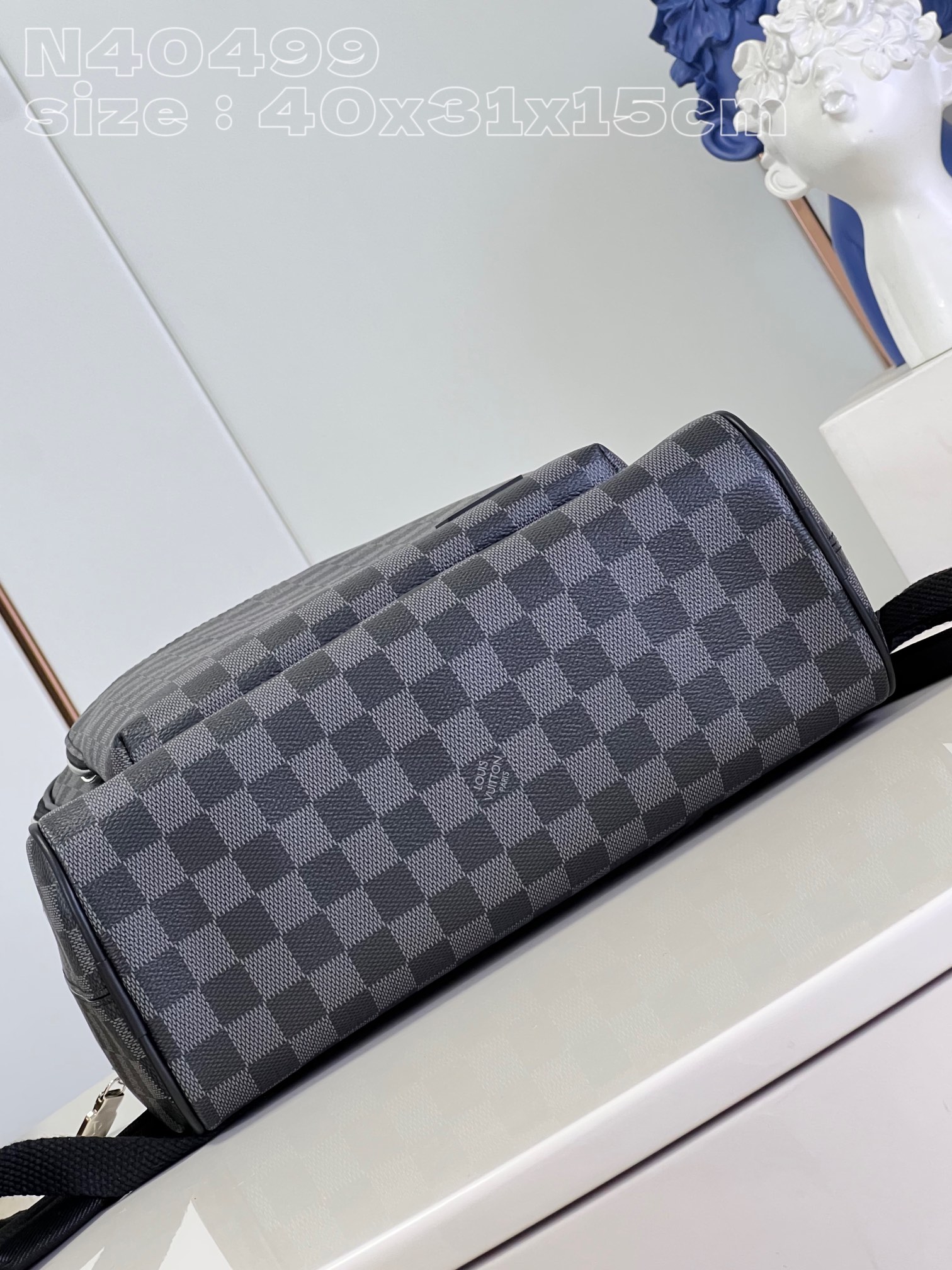 l**is V*t*n avenue backpack