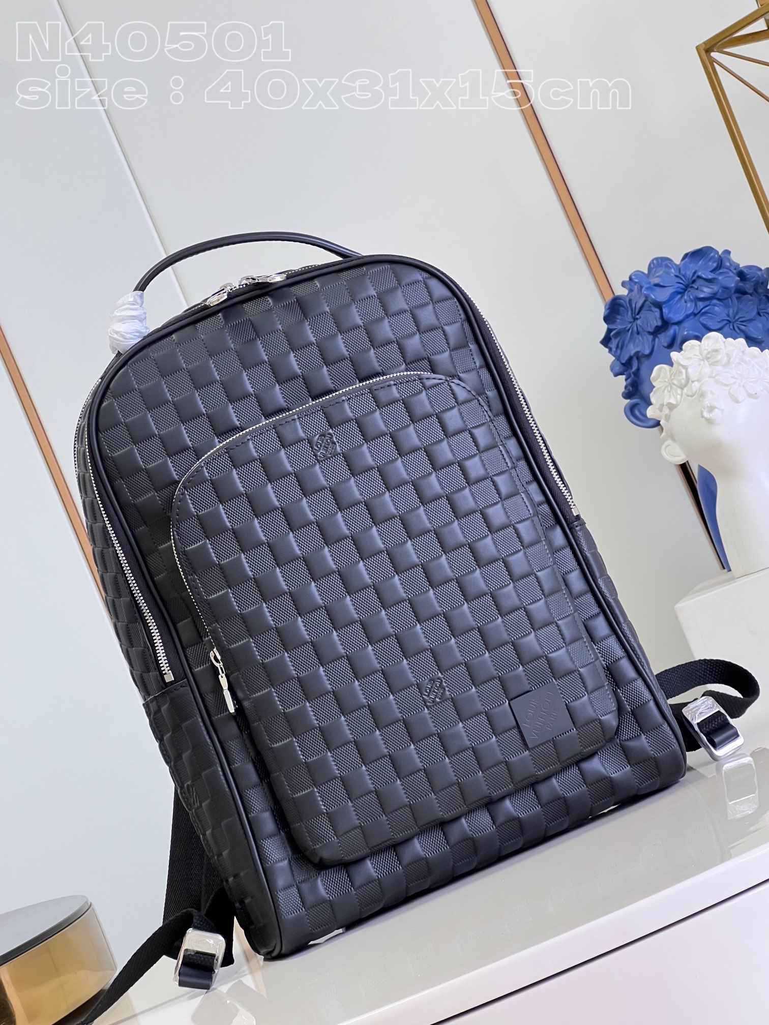 l**is V*t*n avenue backpack