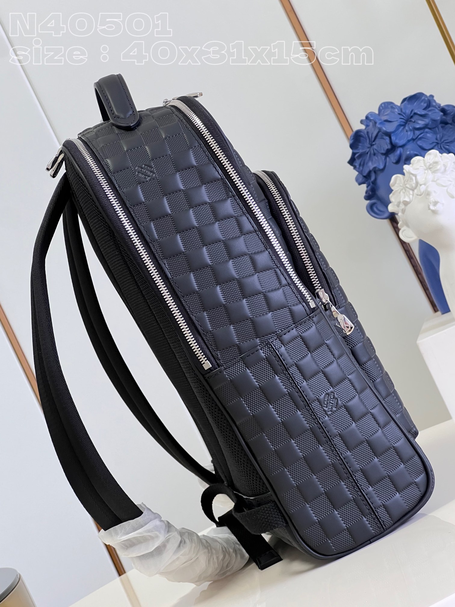 l**is V*t*n avenue backpack