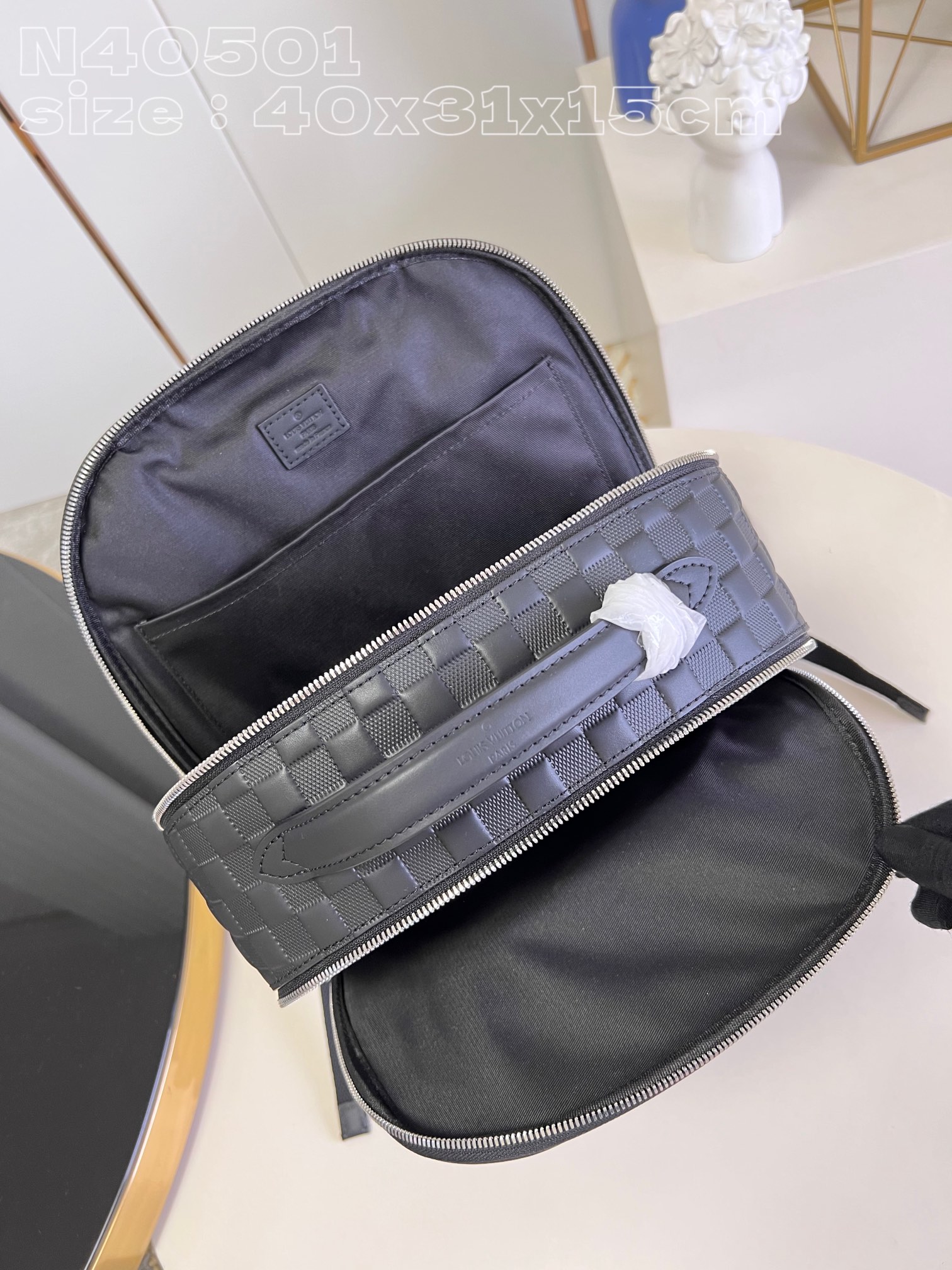 l**is V*t*n avenue backpack