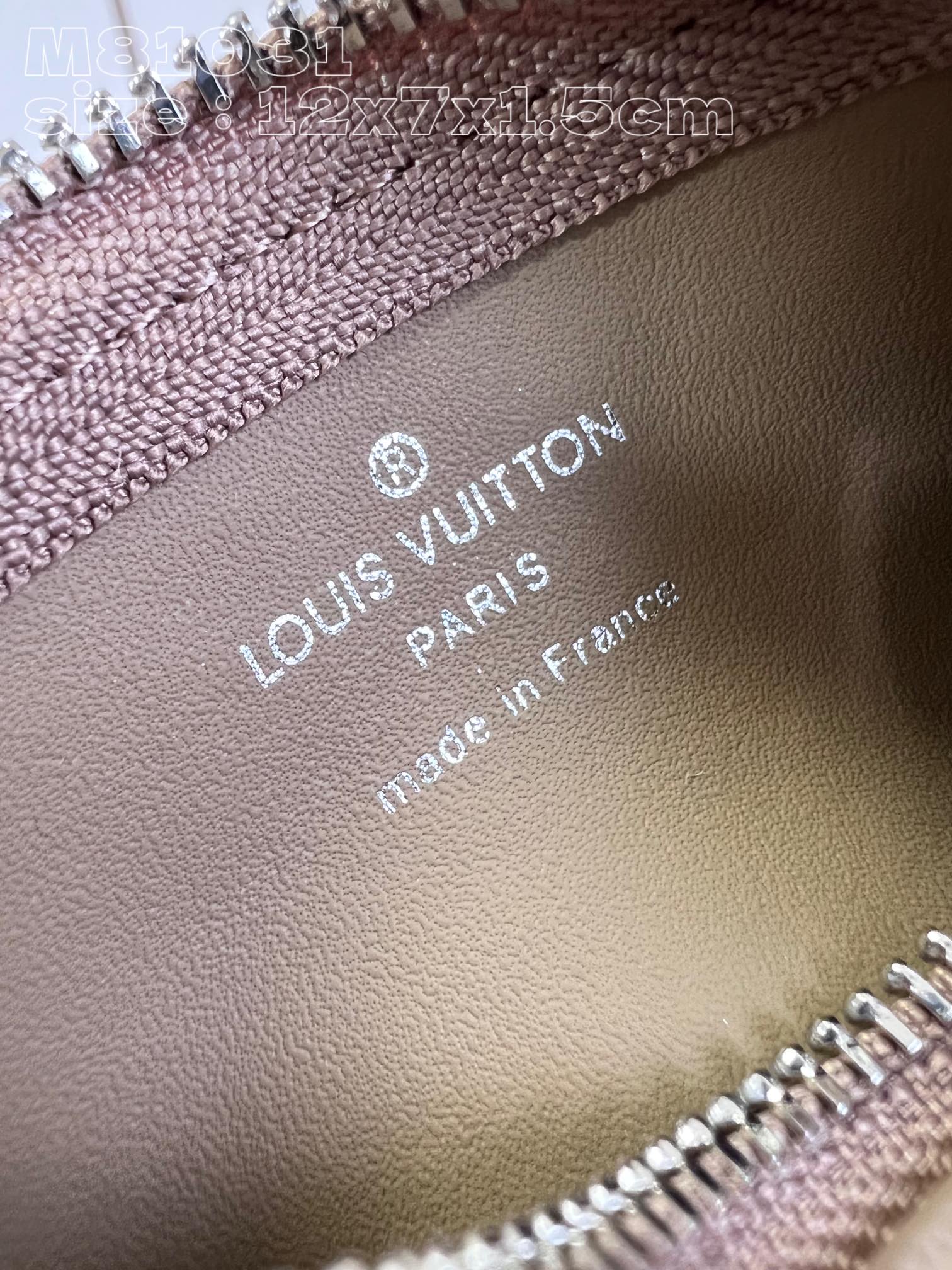 l**is V*t*n key pouch