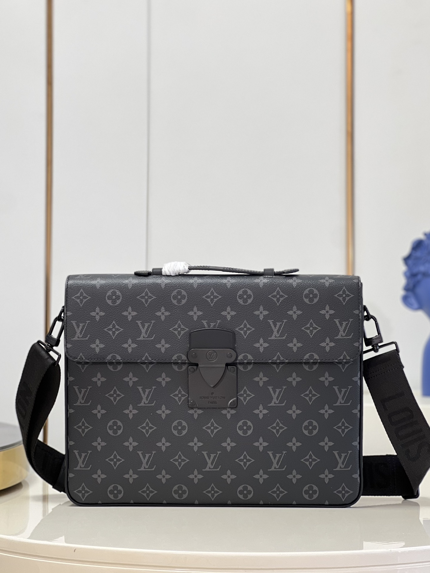 l**is V*t*n s lock briefcase