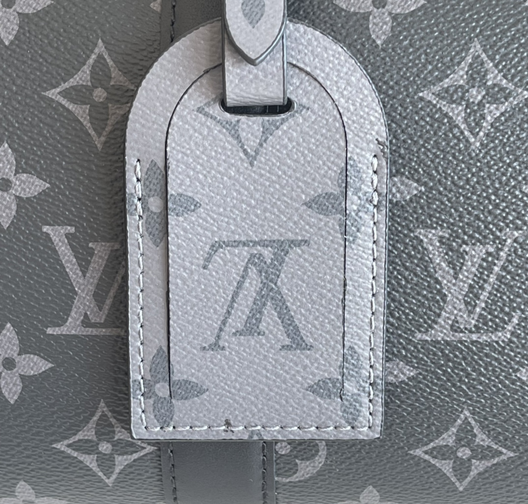 l**is V*t*n city keepall