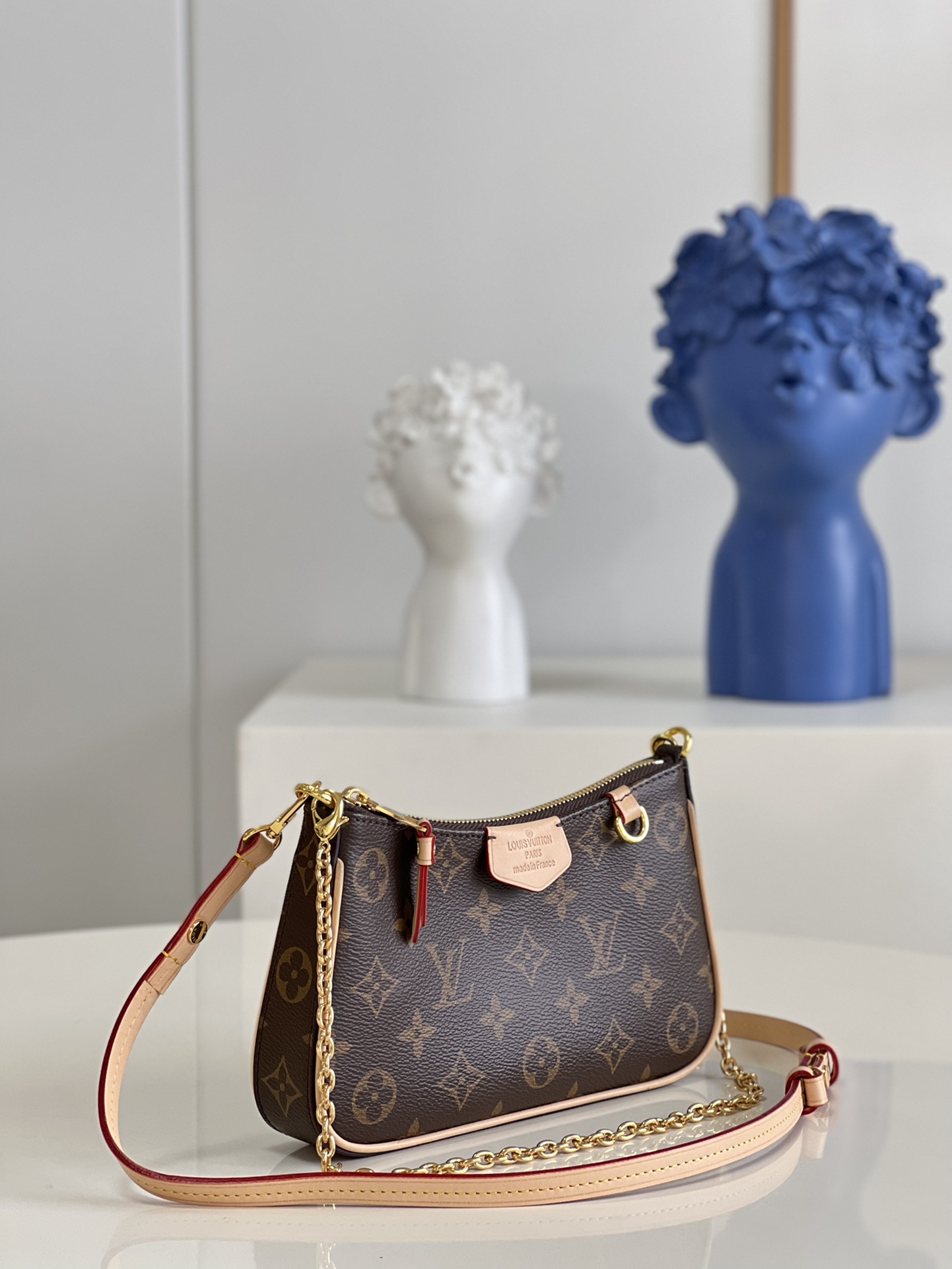 l**is V*t*n easy pouch on strap handbag
