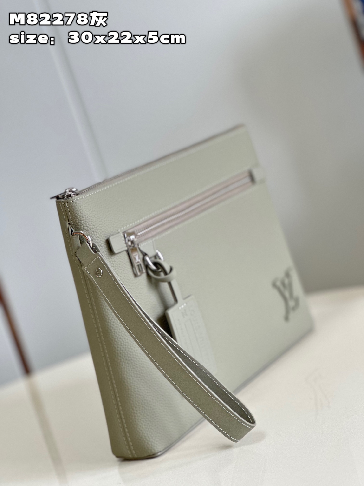 l**is V*t*n takeoff handbag