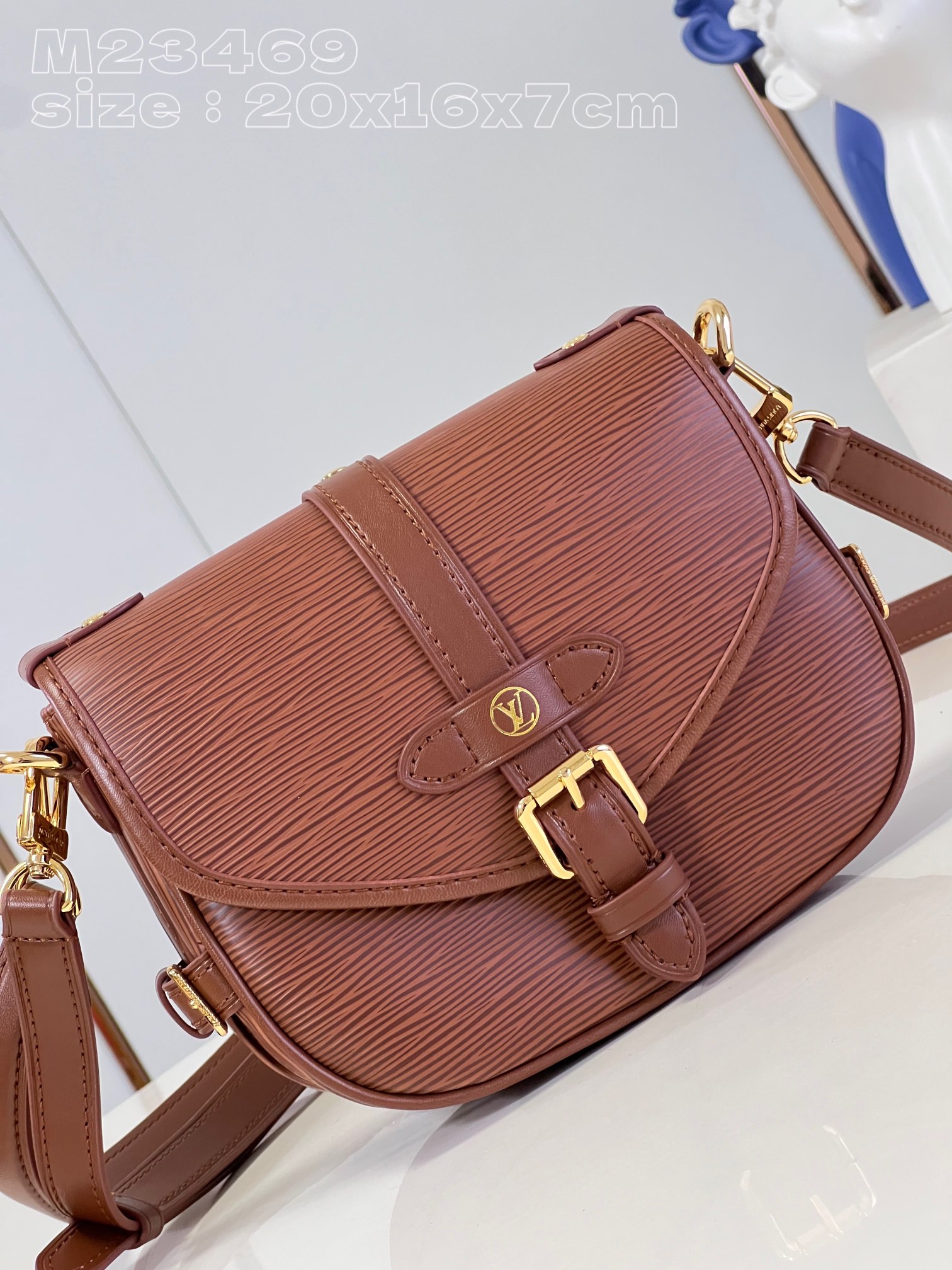 l**is V*t*n saumur bb handbag