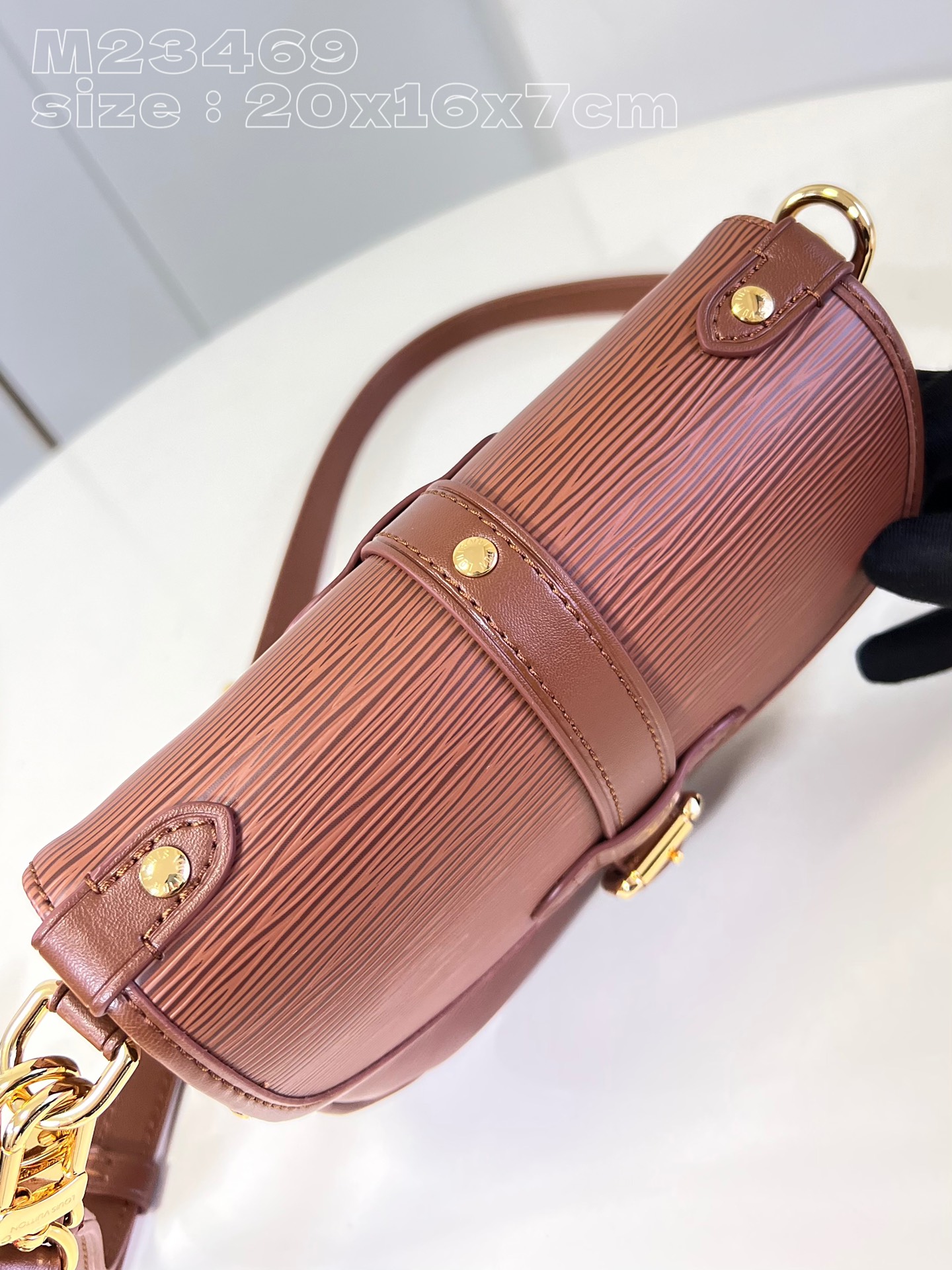 l**is V*t*n saumur bb handbag